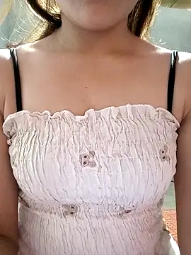 mymy06 online show from April 14, 2026, 4:07 am