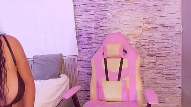 liz monserrat 1 online show from March 10, 2026, 8:14 pm