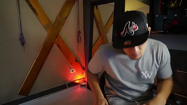 massimo vidal  online show from September 12, 2025, 1:22 pm