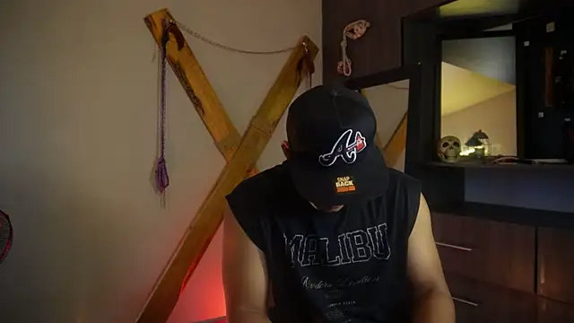 massimo vidal  online show from September 18, 2025, 12:51 pm