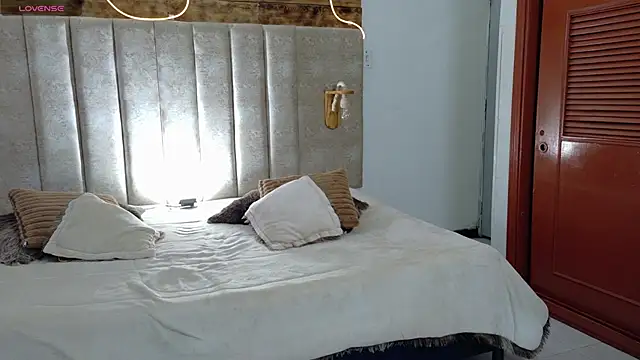 Emma visconti online show from September 18, 2025, 12:29 pm