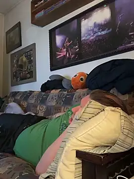 Stephanie1984 online show from March 18, 2026, 5:21 am