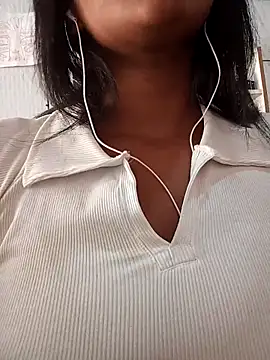 poderosa6969 online show from November 15, 2025, 4:03 pm