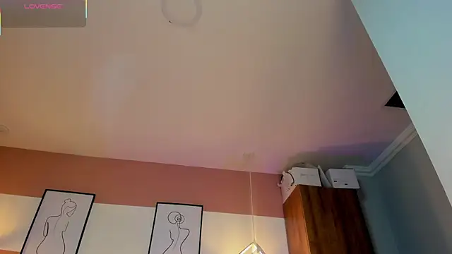 Mia Valentine  online show from November 24, 2025, 8:19 pm