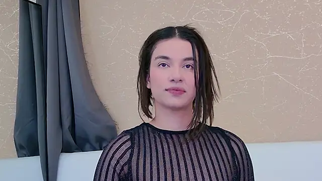 MiaDunoff online show from November 2, 2025, 9:17 pm