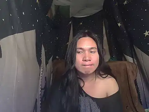 Reynalda26 online show from September 19, 2025, 3:45 pm