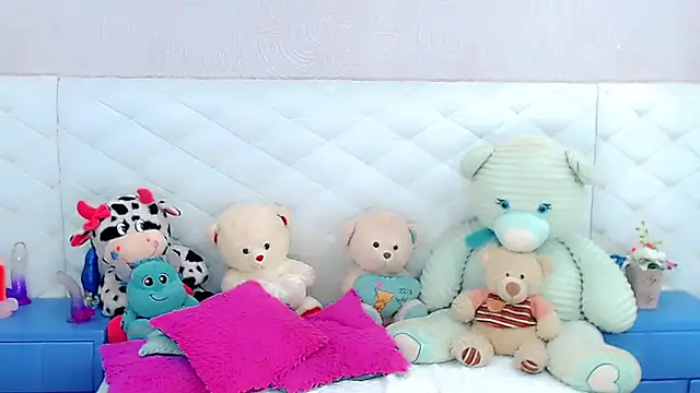 hanna sweett34 online show from January 12, 2026, 5:45 am