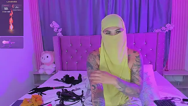 Nayla-Mouna online show from April 7, 2026, 7:20 am