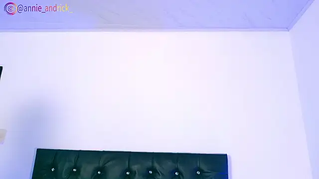  leda swan  online show from February 26, 2026, 1:10 pm