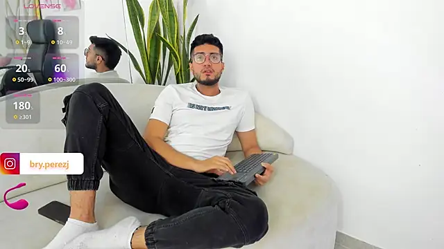 bryXonStorm online show from September 10, 2025, 11:38 pm