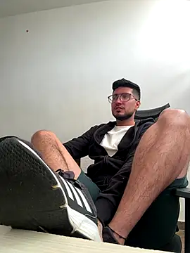 bryXonStorm online show from October 5, 2025, 2:37 pm