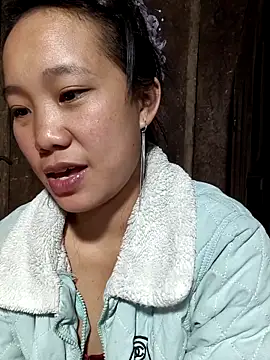 liu-liusexy online show from December 17, 2025, 4:02 pm