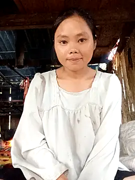 omiu-baby online show from September 14, 2025, 1:27 am