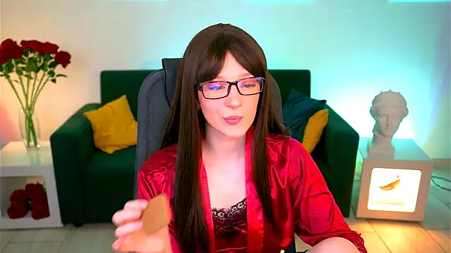 Snapshot of AliceWelch_ chatting on September 28, 2025, 8:20 am AliceWelch online show from September 28, 2025, 8:20 am