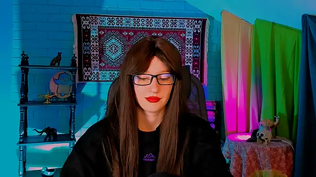 Snapshot of AliceWelch_ chatting on October 17, 2025, 8:17 am AliceWelch online show from October 17, 2025, 8:17 am