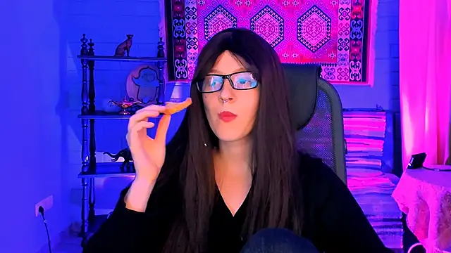 Snapshot of AliceWelch_ chatting on October 22, 2025, 12:16 pm AliceWelch online show from October 22, 2025, 12:16 pm