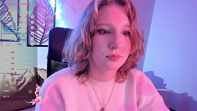 Hailey Foxy online show from December 1, 2025, 9:25 am