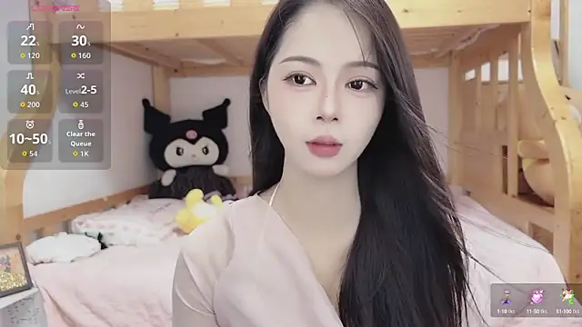 Sue101010 online show from September 22, 2025, 8:16 am