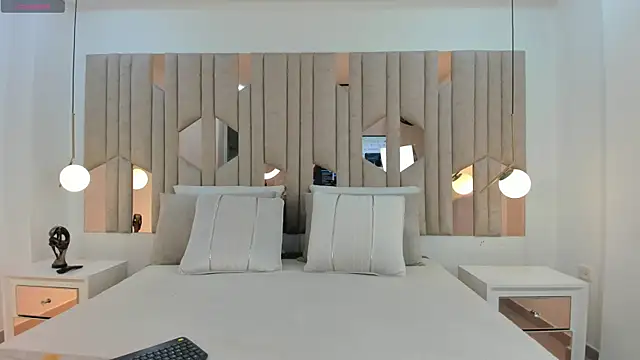 im katya online show from September 25, 2025, 2:04 am