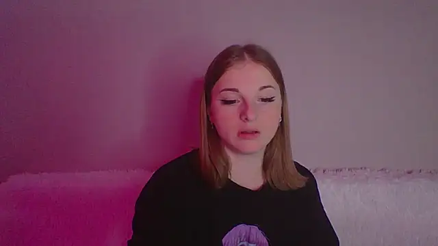 Star Girlish online show from October 25, 2025, 7:41 pm