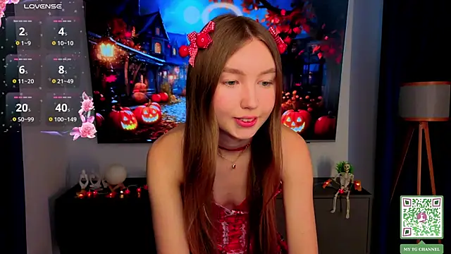 ElfredaTupy online show from October 28, 2025, 6:39 am