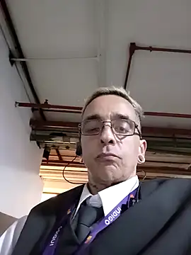 dinho carioca online show from April 16, 2026, 9:04 pm