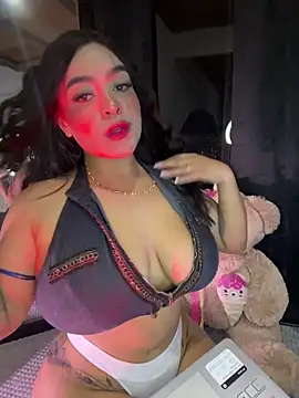 Danna 222 online show from January 19, 2026, 5:22 am