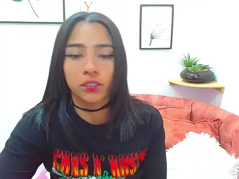Snapshot of Aliciacute__ chatting on September 8, 2025, 7:57 pm Aliciacute online show from September 8, 2025, 7:57 pm