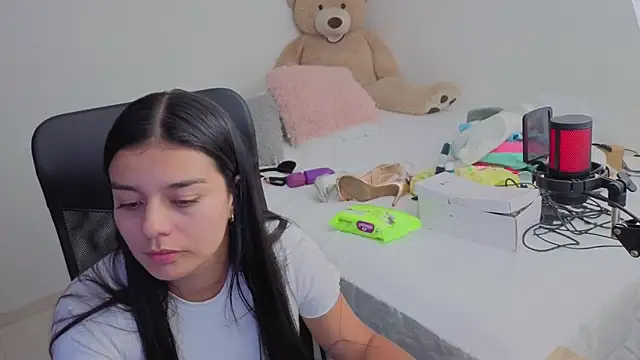 valerihouse online show from February 22, 2026, 12:56 am