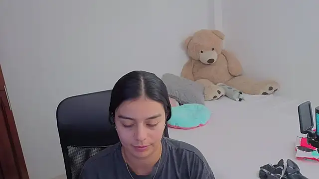 valerihouse online show from April 2, 2026, 1:14 am