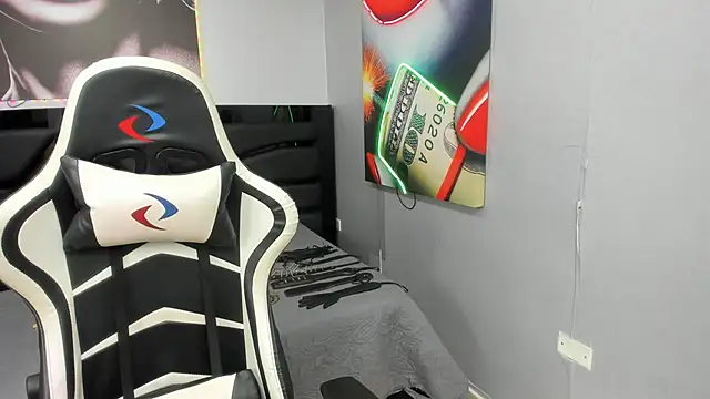 Snapshot of Sara_Bdsm_ chatting on November 5, 2025, 1:22 pm Sara Bdsm online show from November 5, 2025, 1:22 pm