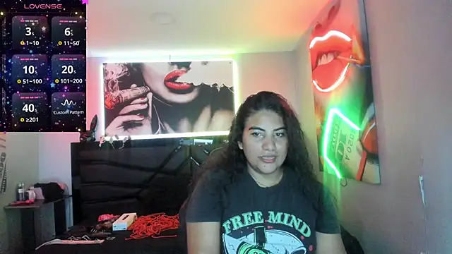 Snapshot of Sara_Bdsm_ chatting on January 14, 2026, 3:39 pm Sara Bdsm online show from January 14, 2026, 3:39 pm