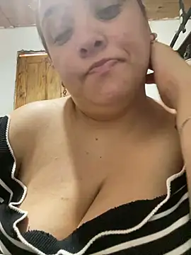Snapshot of bruna438 chatting on March 17, 2026, 11:57 am bruna438 online show from March 17, 2026, 11:57 am