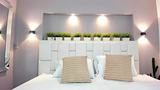 LunnaBlake online show from October 1, 2025, 4:07 am