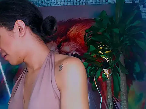 Cristal Gem1 online show from October 26, 2025, 4:40 am