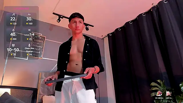 oliver mr  online show from November 30, 2025, 9:30 pm