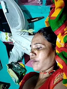 Pooja750 online show from September 29, 2025, 6:46 pm