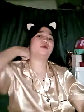 Asianhotskinny online show from April 20, 2026, 3:26 pm