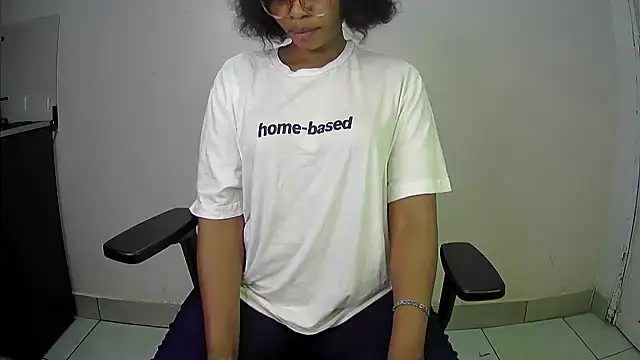 GingerGlow94 online show from September 13, 2025, 4:51 pm