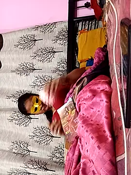 Snapshot of Gullapi chatting on February 23, 2026, 8:17 pm Gullapi online show from February 23, 2026, 8:17 pm