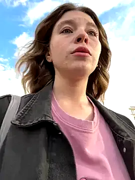 Mimiumuy online show from September 17, 2025, 2:08 pm