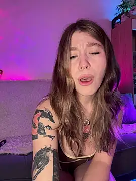 Mimiumuy online show from April 10, 2026, 6:01 pm