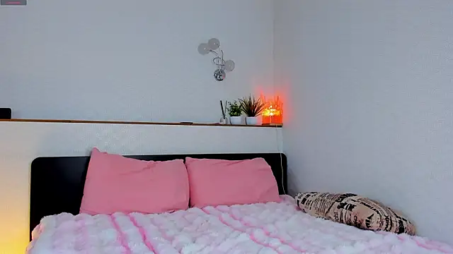 Snapshot of charlottacardi chatting on October 2, 2025, 7:15 am charlottacardi online show from October 2, 2025, 7:15 am