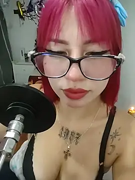 Kitty Melodi online show from May 21, 2026, 11:39 am