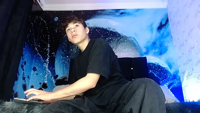 SemerHott online show from October 10, 2025, 12:04 pm