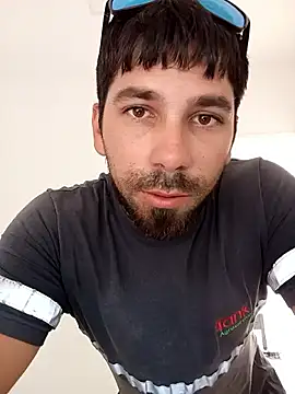 Snapshot of Lushakuiron1 chatting on January 17, 2026, 12:43 pm Lushakuiron1 online show from January 17, 2026, 12:43 pm