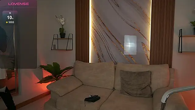 GiaNovak online show from December 18, 2025, 7:09 pm