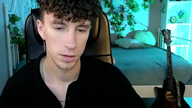 mark caron online show from November 30, 2025, 4:22 pm