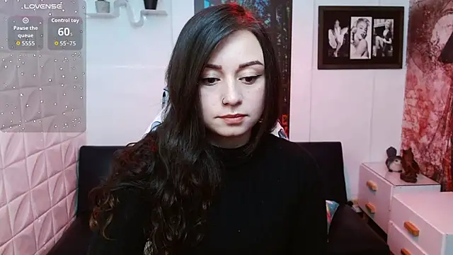 Eva Roussell online show from February 3, 2026, 2:33 pm