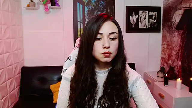 Eva Roussell online show from February 11, 2026, 2:33 pm